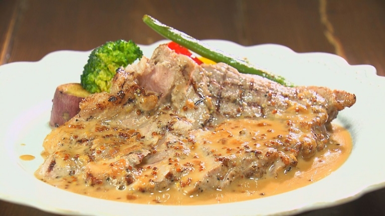 ふじのくに 豚肩ロースのグリル マスタードクリームソース