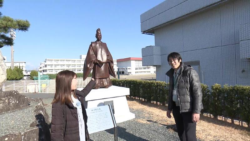 田沼意次の銅像と大森アナ