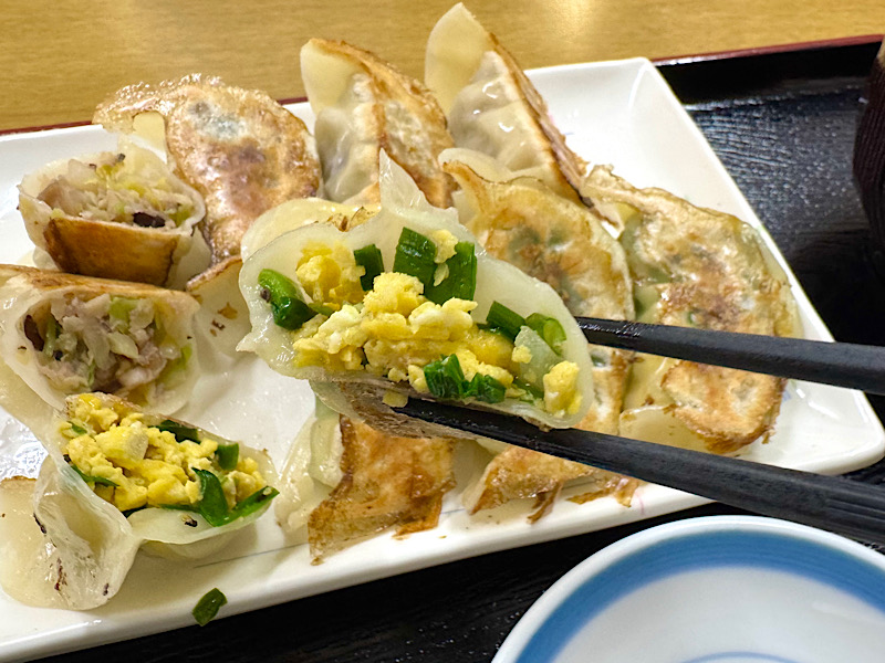 ニラ玉餃子の断面