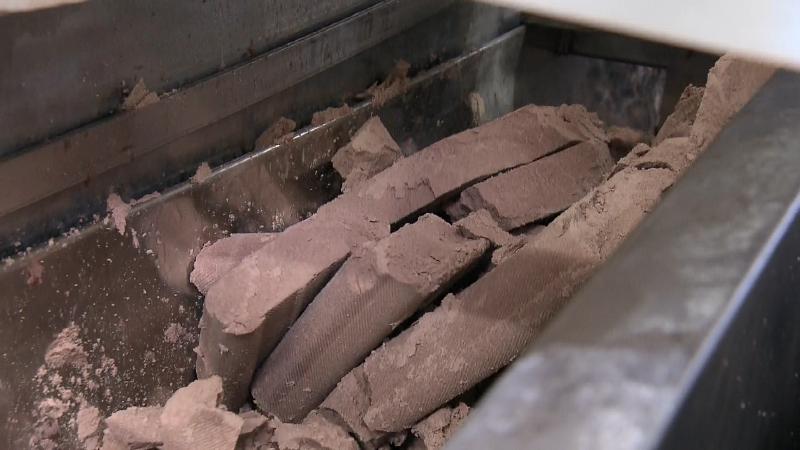 機械から飛び出る生あん