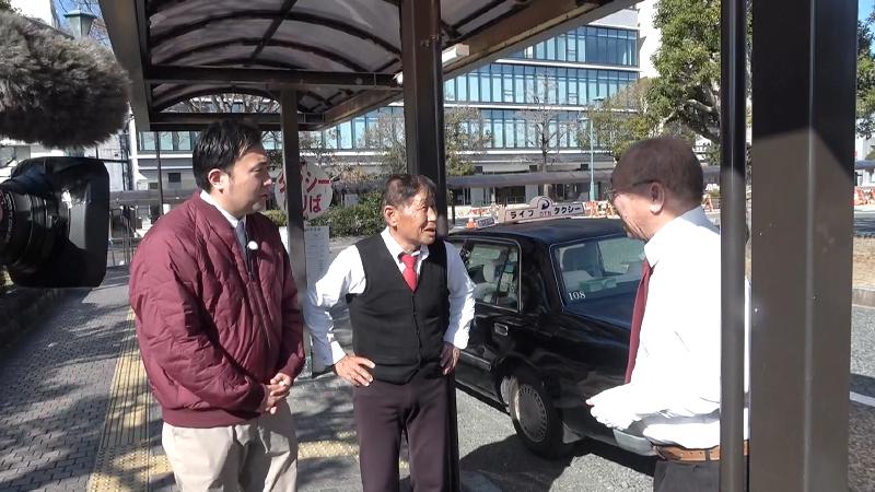 タクシー運転手とリポーター