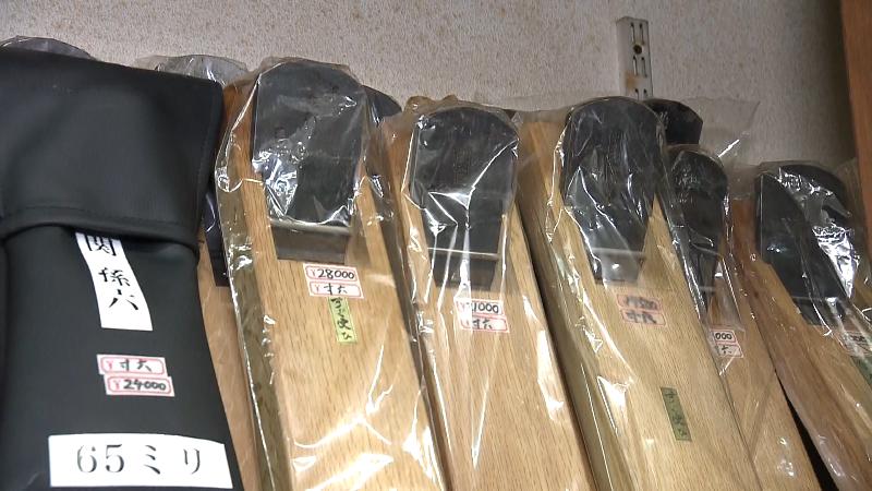 仲安大工道具店の商品　かんな