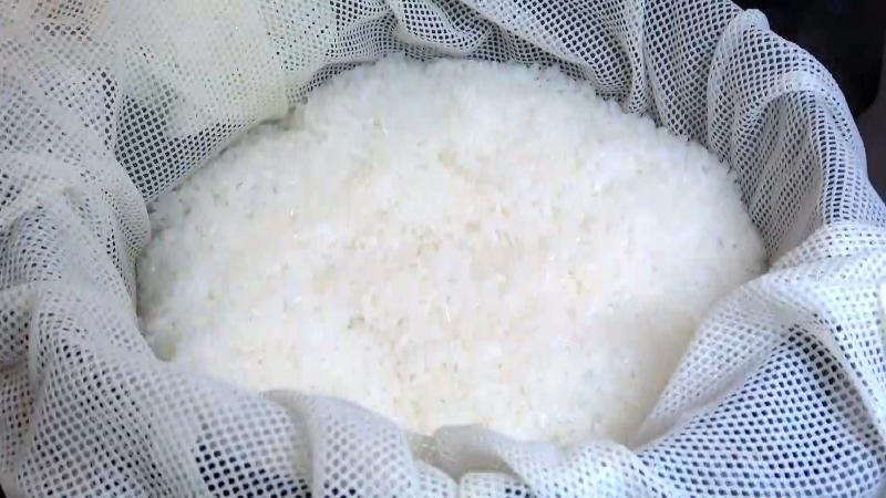 炊きあがりの白米