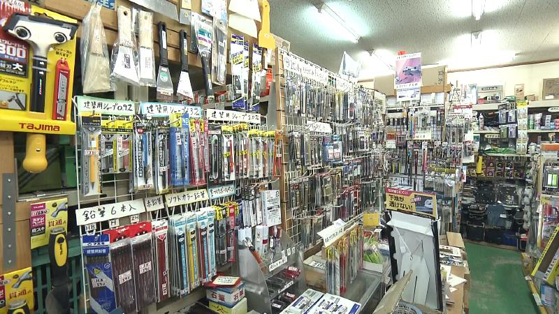 仲安大工道具店の店内