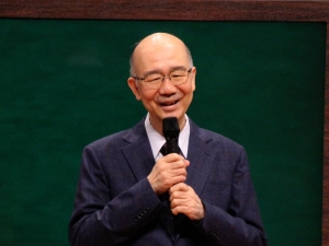 相田みつを美術館元館長の相田一人さん