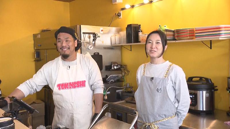 カウンター内の西島さん