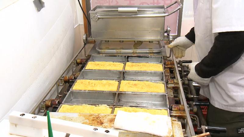 たまご焼き製造の様子