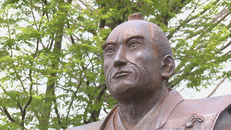 江川太郎左衛門英龍の像