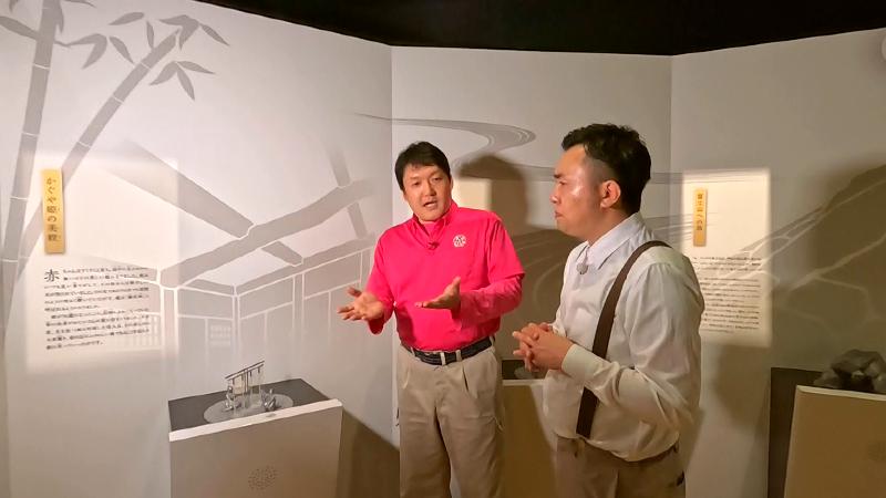 ミュージアムで説明を聞くにむらリポーター