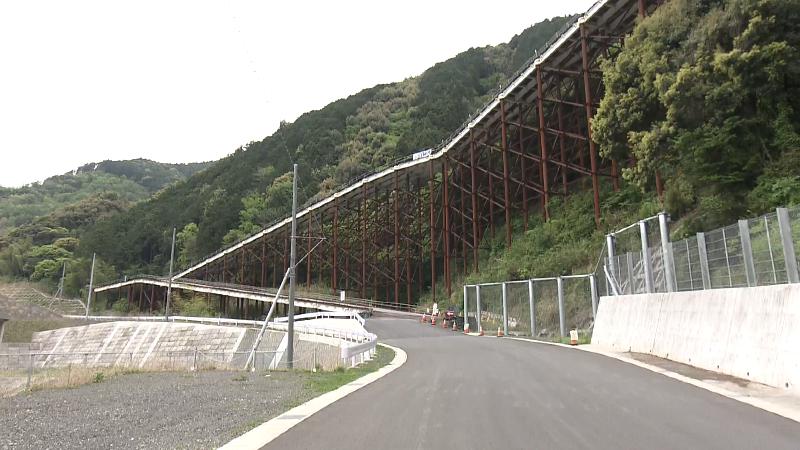 近くから見た天空への道