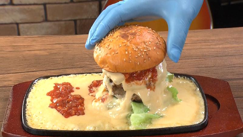 バンズを乗せて完成