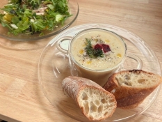 スープとサラダ