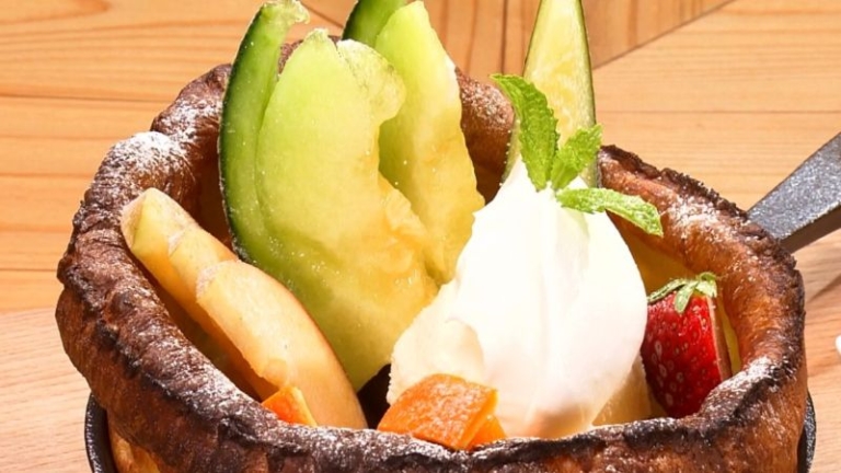 季節のフルーツのダッチベイビー