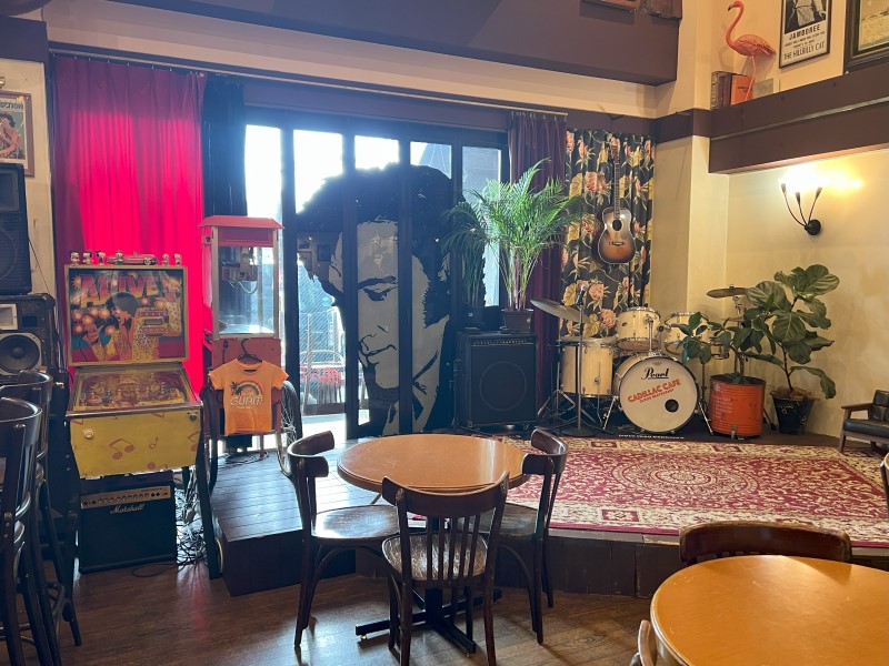 キャデラックカフェ内のステージ