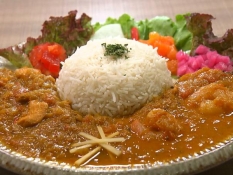 「チキンとシーフードのあいがけ」