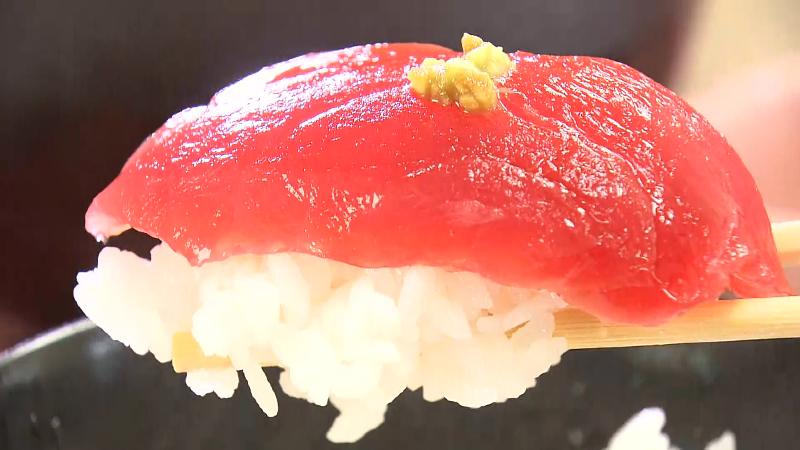 メバチマグロの赤身とご飯