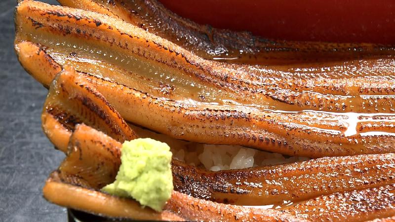 煮穴子重(2200円)