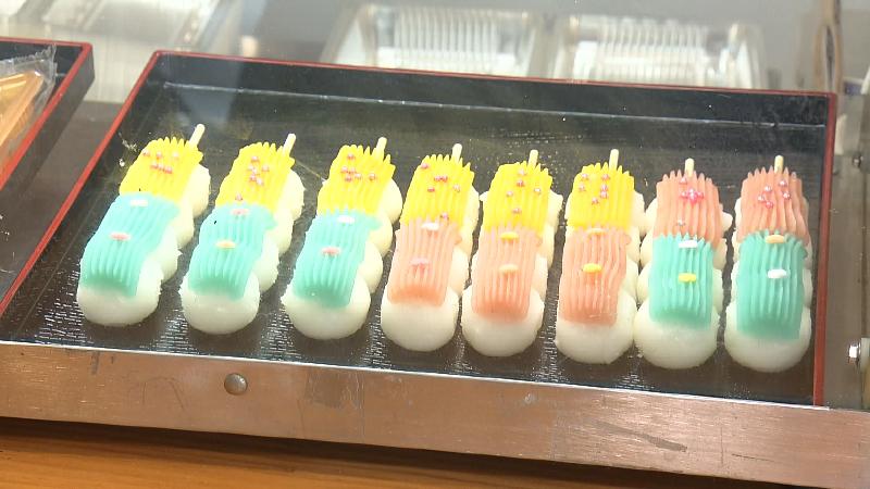 カラフルあん団子(200円)