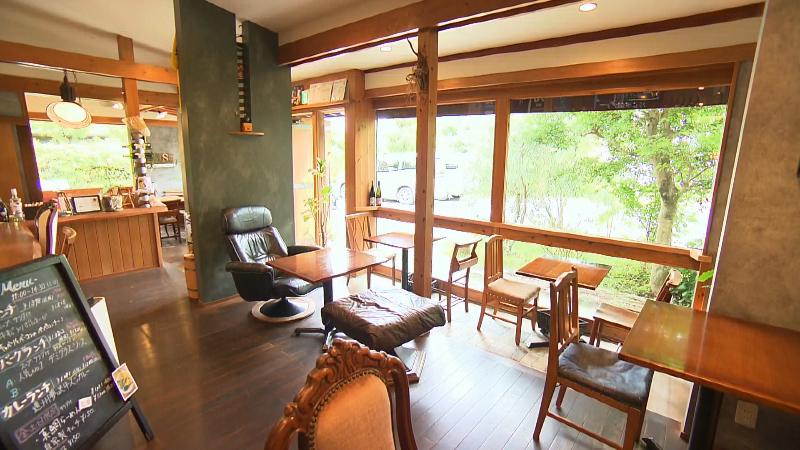 別荘のような店内