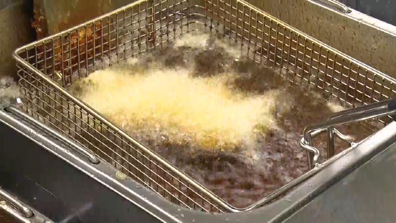 170℃の油で7分揚げる