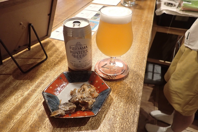 クラフトビールと釣った魚のから揚げ