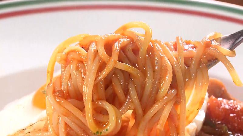 目玉焼きナポリタン(980円)