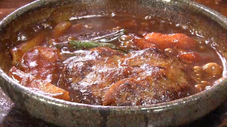 とろける煮込みハンバーグ(150g 1485円)