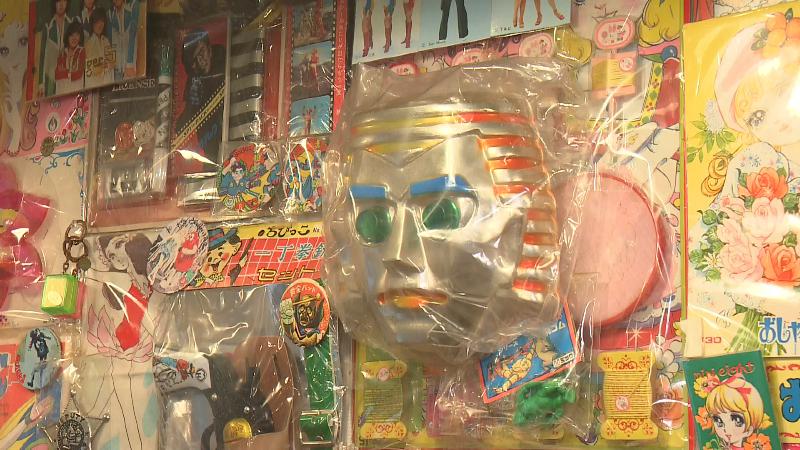 お面やおもちゃ