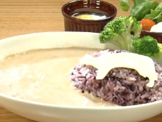 ジャージー牛乳カレー(1100円)