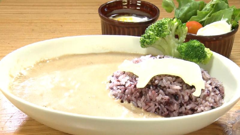 ジャージー牛乳カレー(1100円)