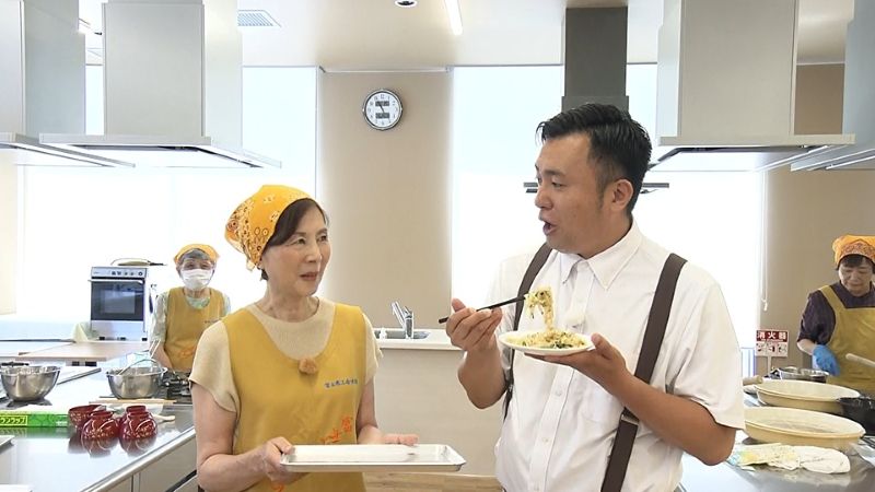 フルーツポンチを試食するにむらリポーター