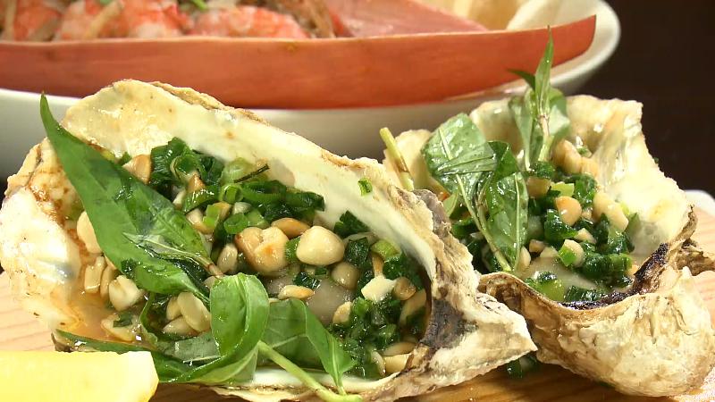 焼き牡蠣・ピーナッツネギ(1個300円)