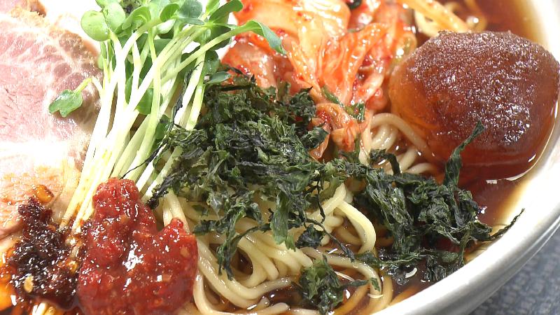 冷たい辛いらーめん