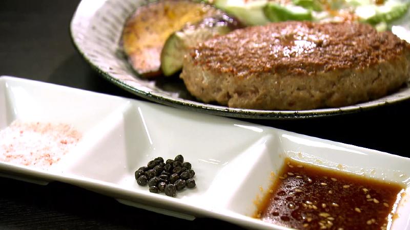 岩塩・生粒胡椒・自家製ダレ