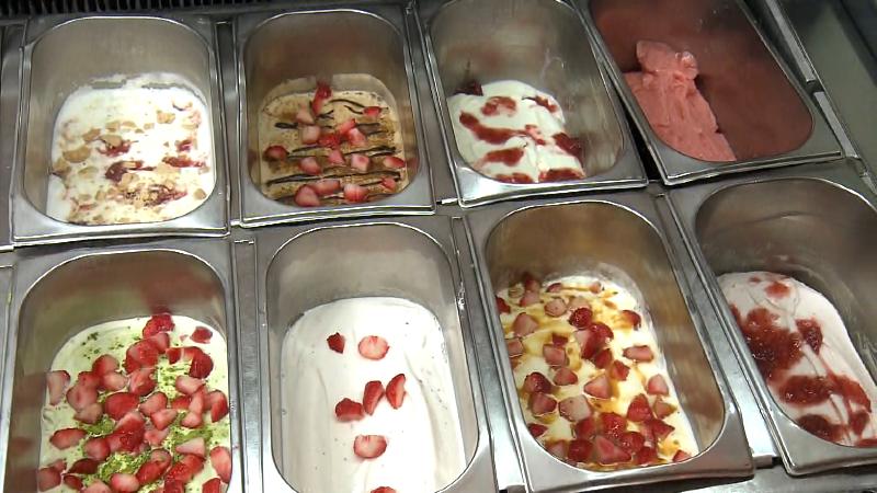 数々のイチゴを使用したジェラート