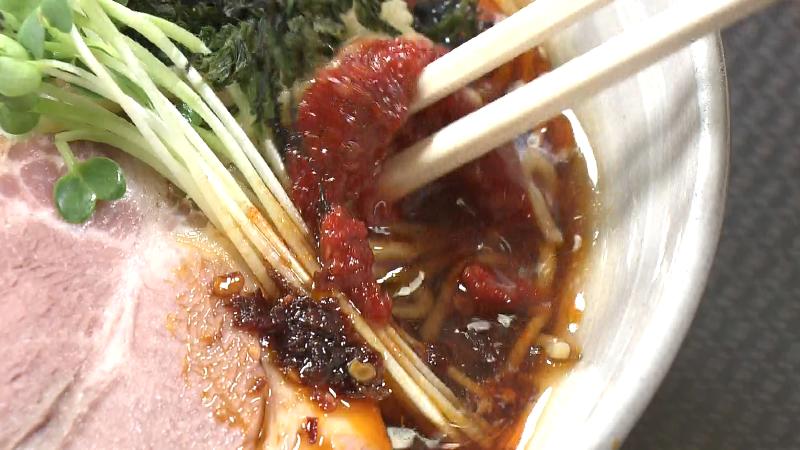 冷たい辛いラーメンの辛みそ