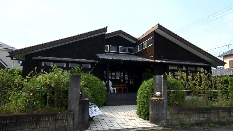 クロンボ古庄店の外観