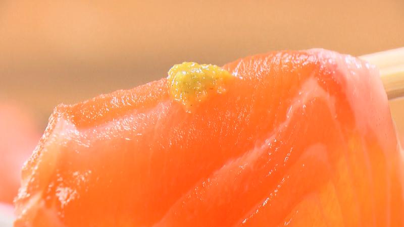 ニジマスの刺身