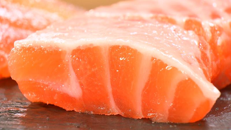 ニジマスの刺身