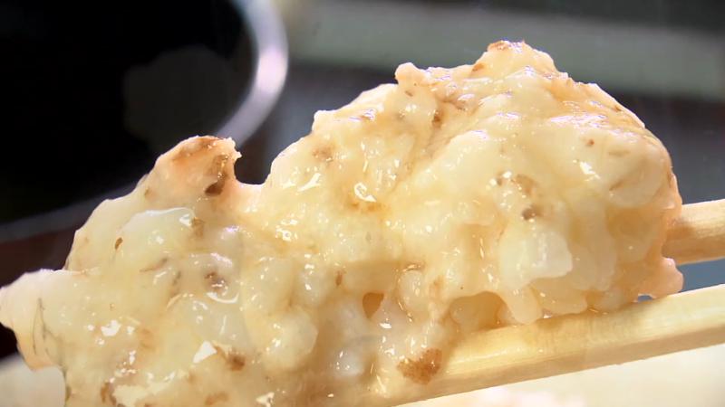 とろろがかかったご飯