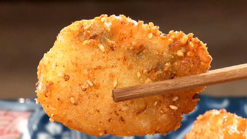 旬の魚とマコモダケの香り揚げ 香港の漁師風(1880円)