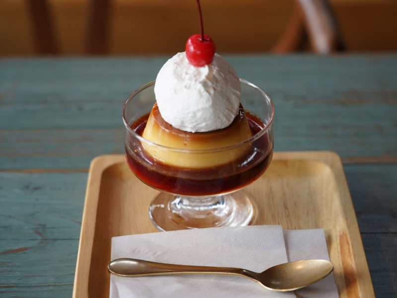 昔ながらのかためのプリン