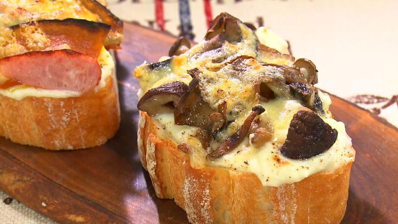 秋食材のタルティーヌ (季節野菜・きのこ各350円)