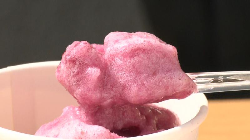 自家製ジェラート巨峰(300円)