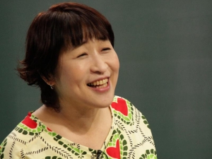 テレビ寺子屋で講演を行うたかのてるこさん