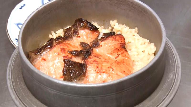 調理途中の釜めし