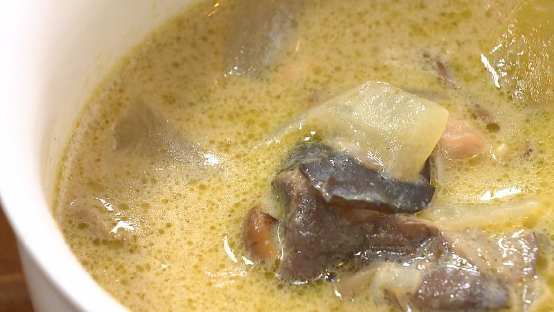 具だくさんグリーンカレー(1045円)