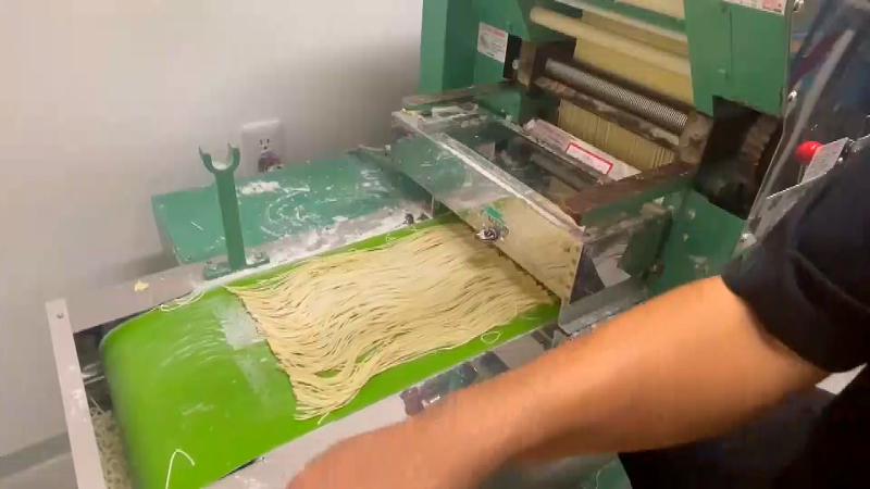 愛知県産の小麦粉2種類を使った自家製麺