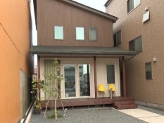 デイジーカクテルズの外観