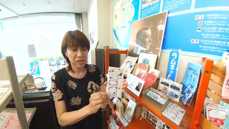 小泉八雲の「ふせん」を紹介する仁藤さん